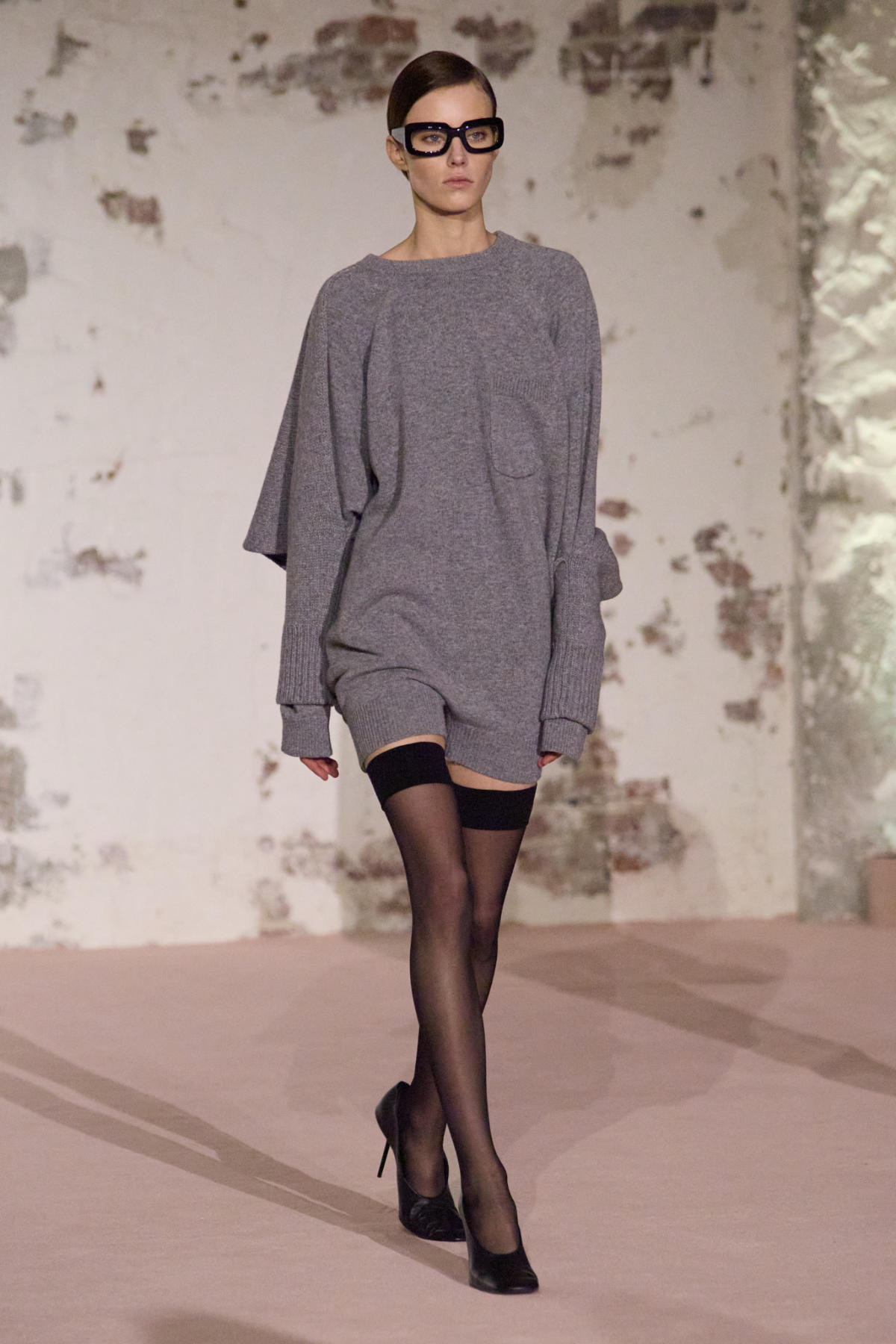 Victoria Beckham Fall-Winter 2025: Luxury Fashion Through Instinctive Dressing