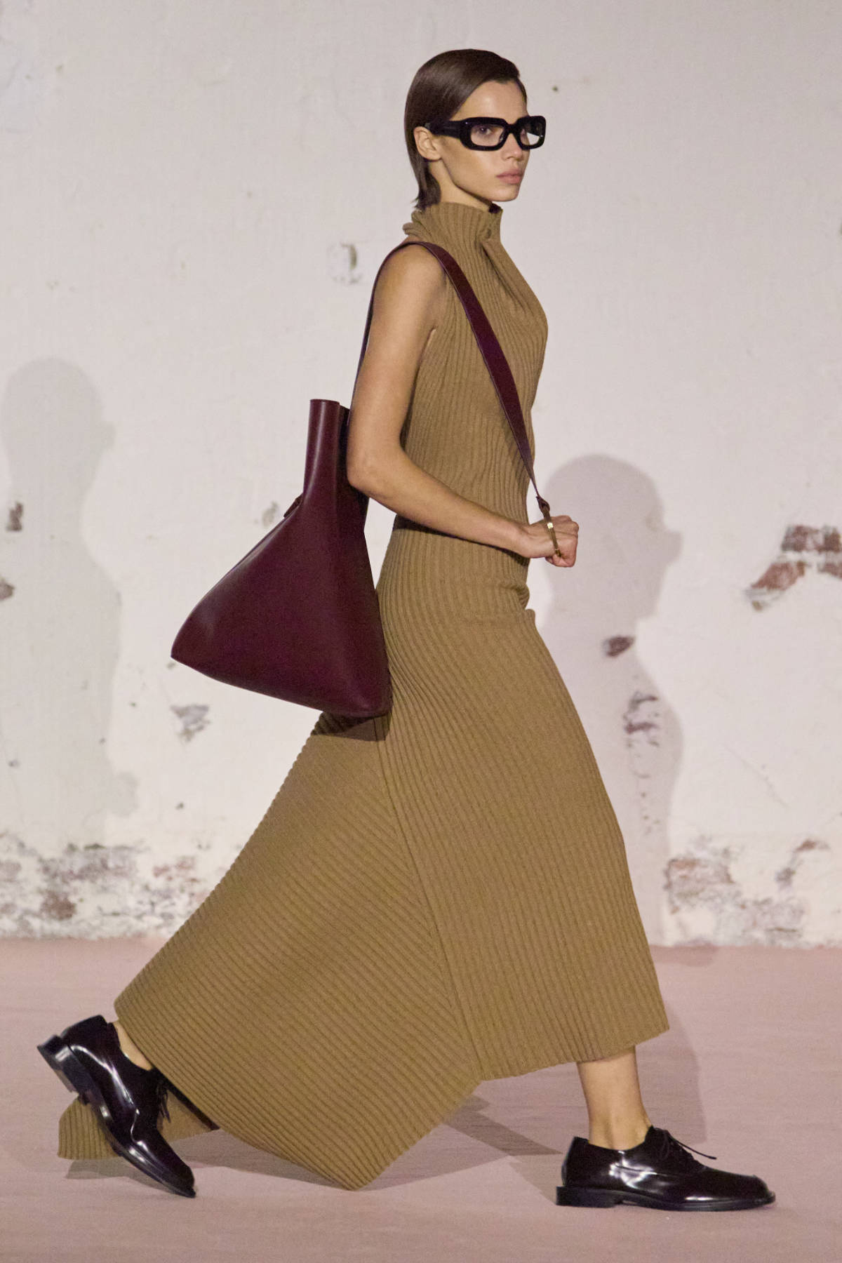 Victoria Beckham Fall-Winter 2025: Luxury Fashion Through Instinctive Dressing