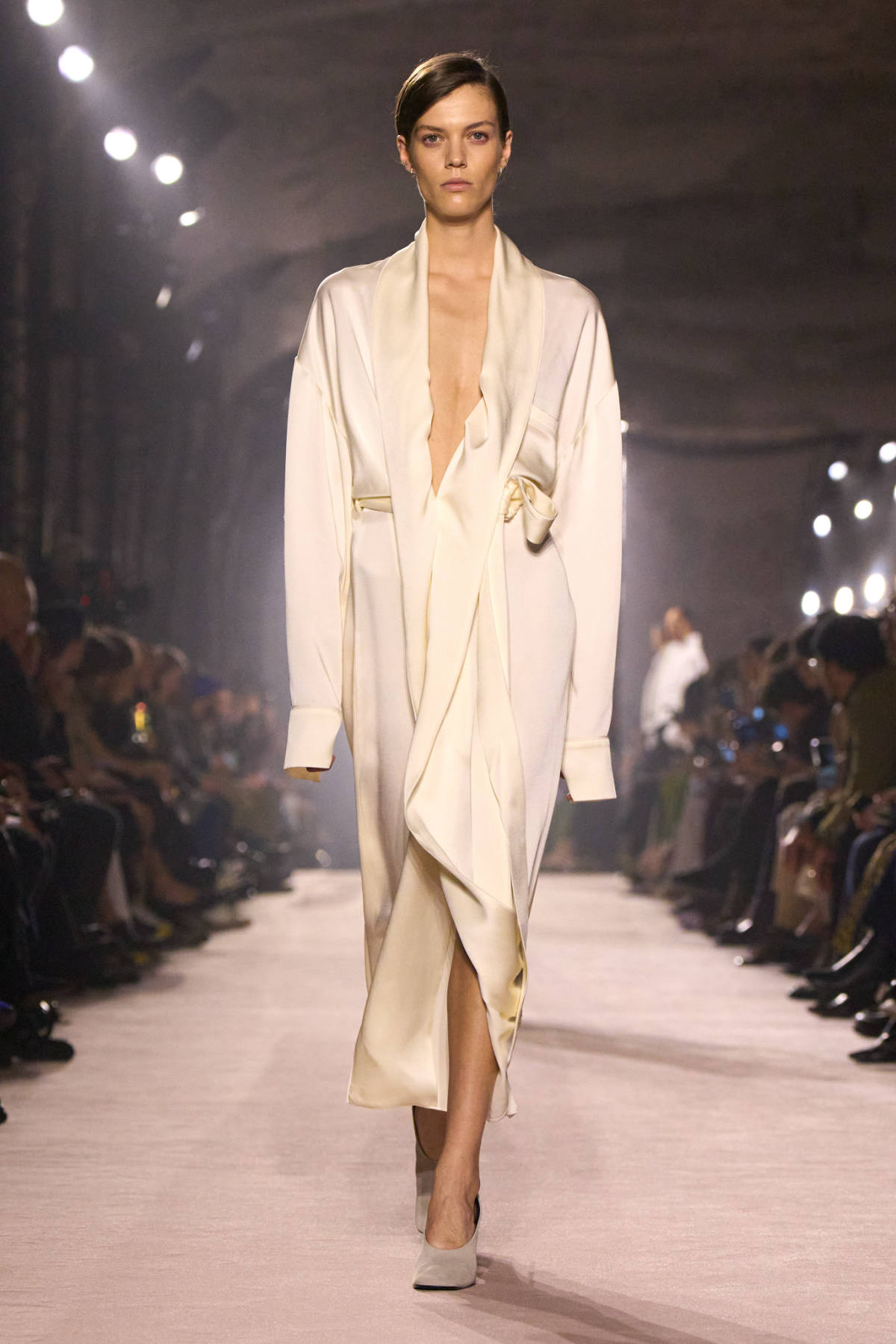 Victoria Beckham Fall-Winter 2025: Luxury Fashion Through Instinctive Dressing