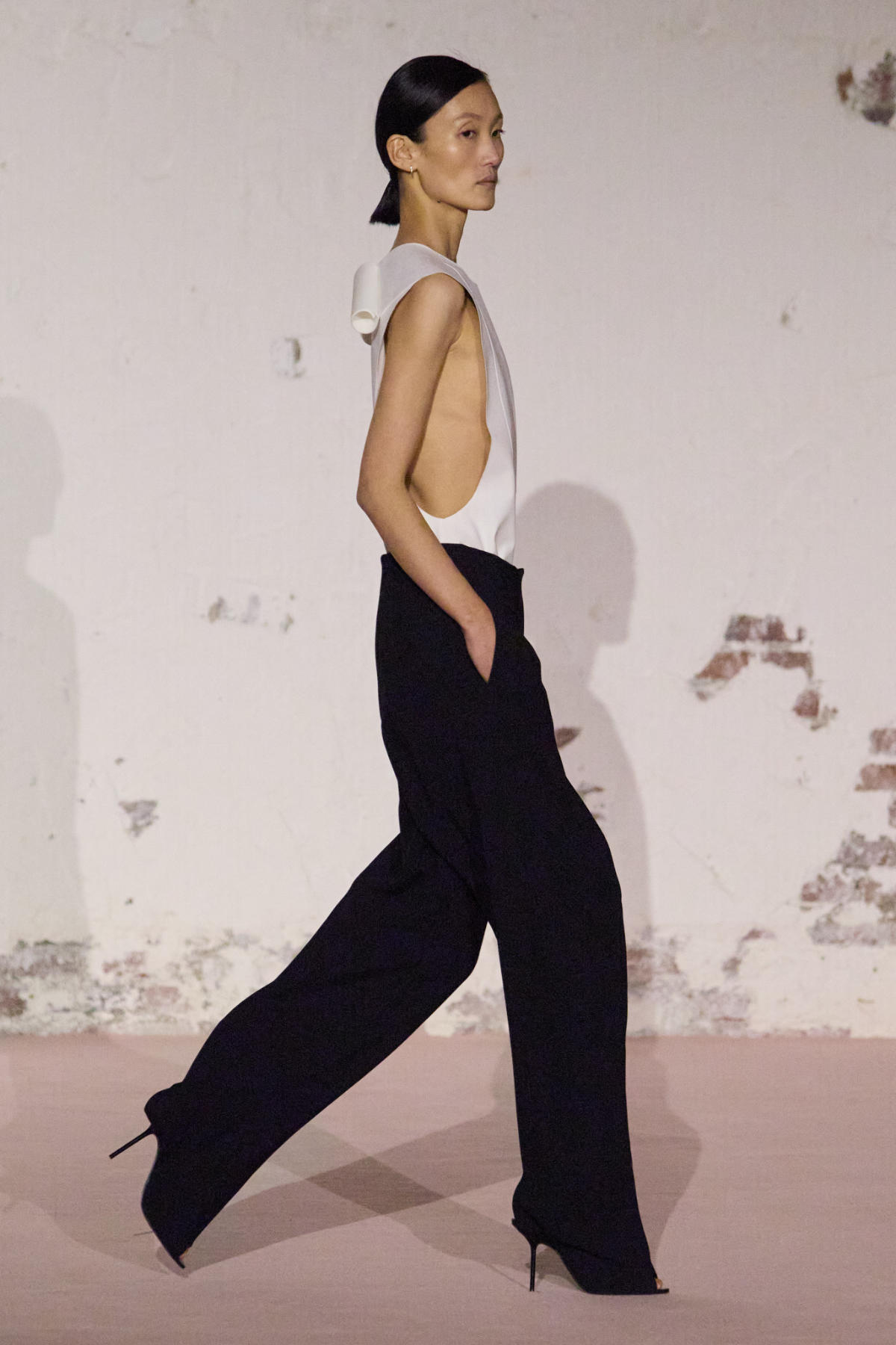 Victoria Beckham Fall-Winter 2025: Luxury Fashion Through Instinctive Dressing