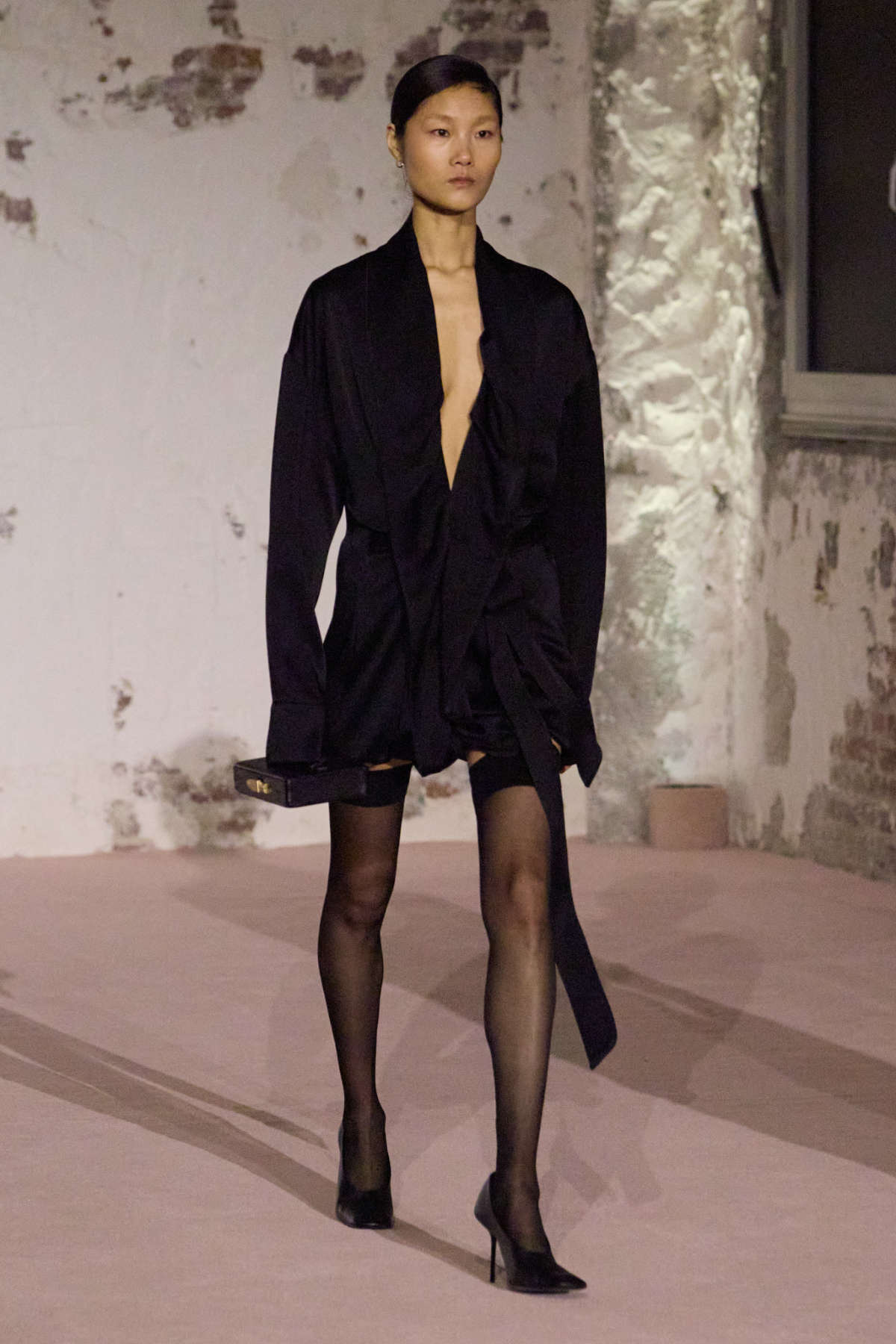 Victoria Beckham Fall-Winter 2025: Luxury Fashion Through Instinctive Dressing